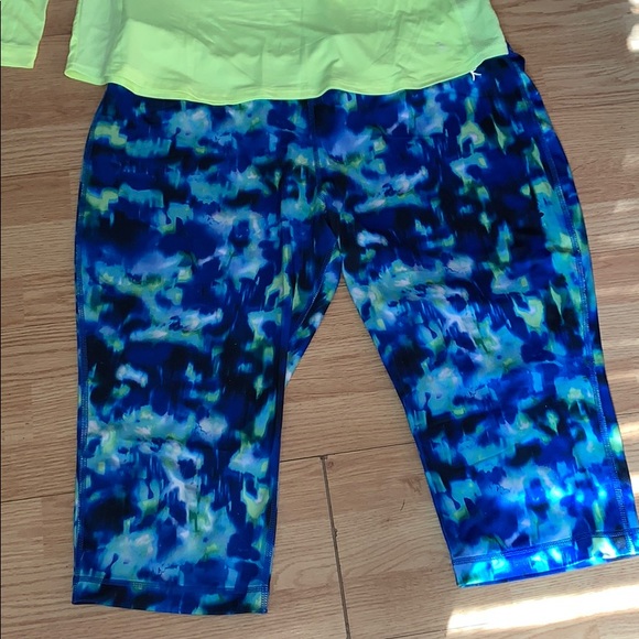 Athletic Shirt and Cropped Pants - Picture 2 of 7